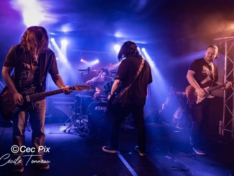 Lithium + Natural Born Losers en concert